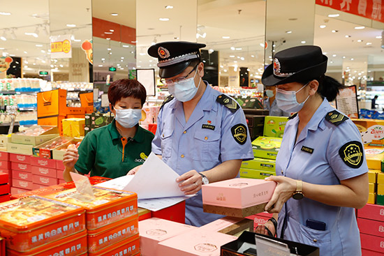 線上線下并重，豐臺市場監管局專項檢查“兩節”食品安全